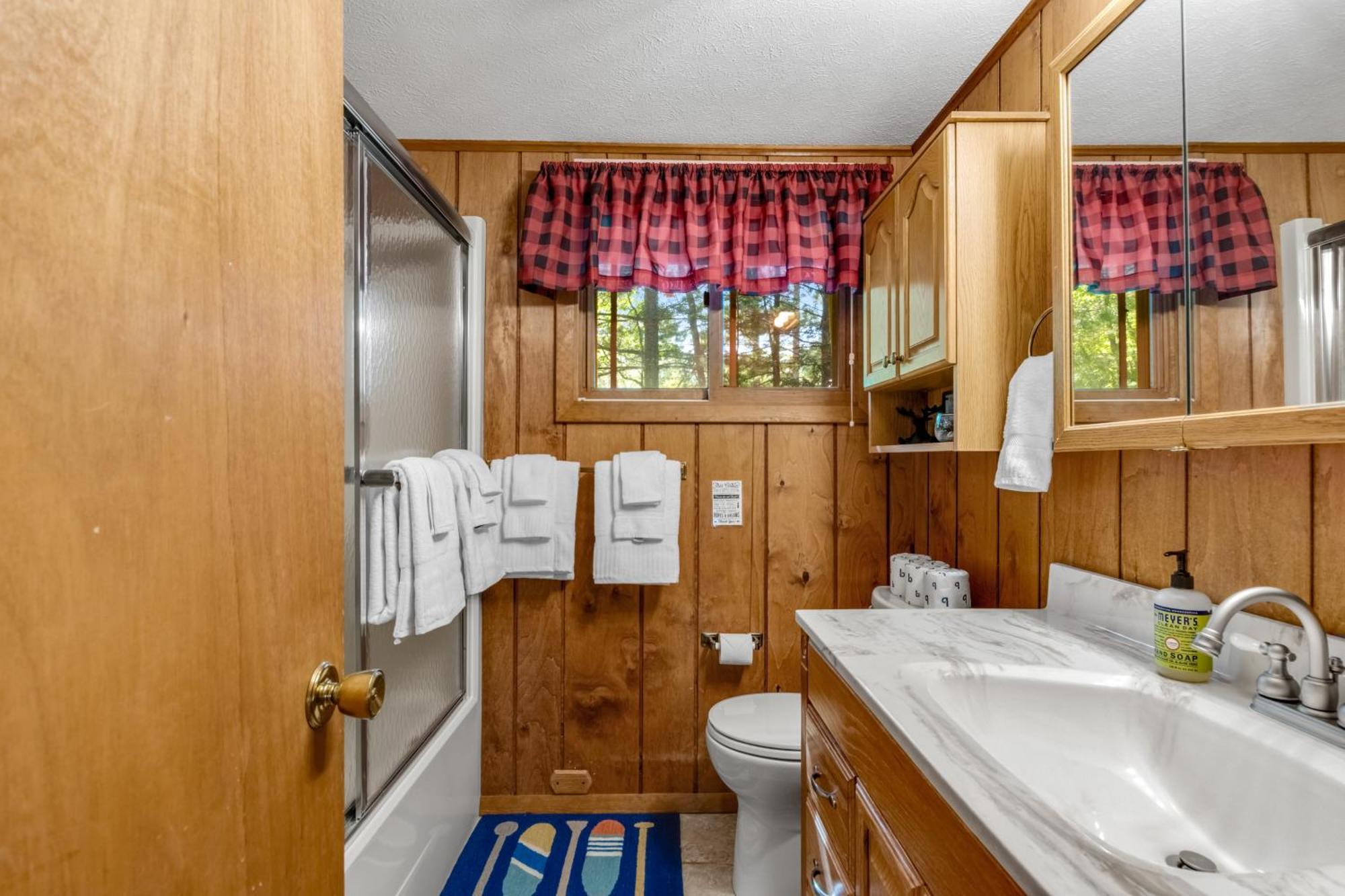 Holiday home Equanimity
